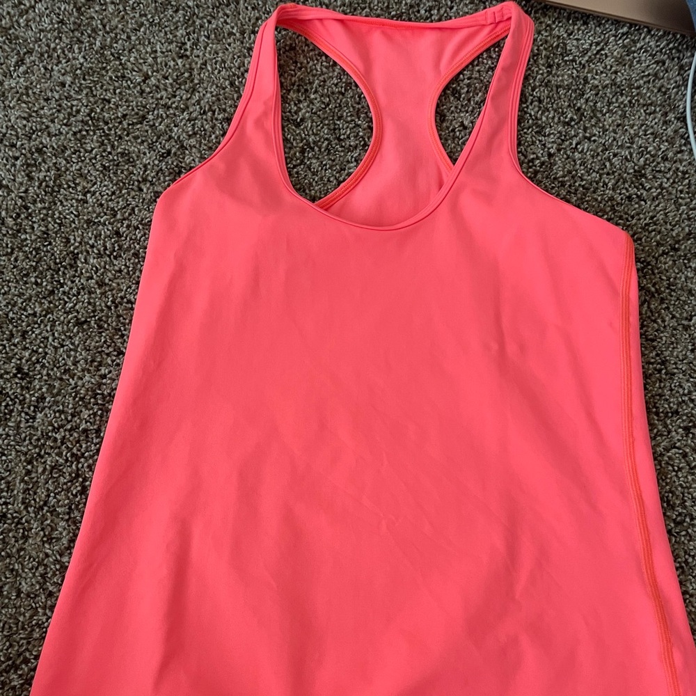Lululemon tank size 6